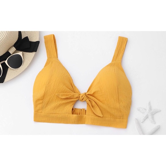 Zaful Tops - NEW Zaful Cut Out Crop Top